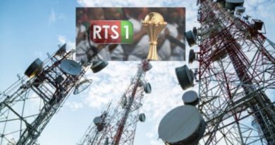 Top BannerSociete Retransmission frauduleuse de la Can : Le Cnra met en demeure Rfm, Rewmi fm et Africa 7 Top BannerSociete Retransmission frauduleuse de la Can : Le Cnra met en demeure Rfm, Rewmi fm et Africa 7